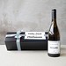 Riesling in edler Geschenkbox, Silberne Schleife, inkl. Druck